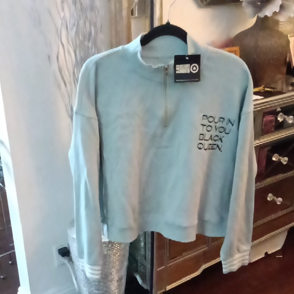 Blue Crewneck Sweatshirt with Graphic Detail